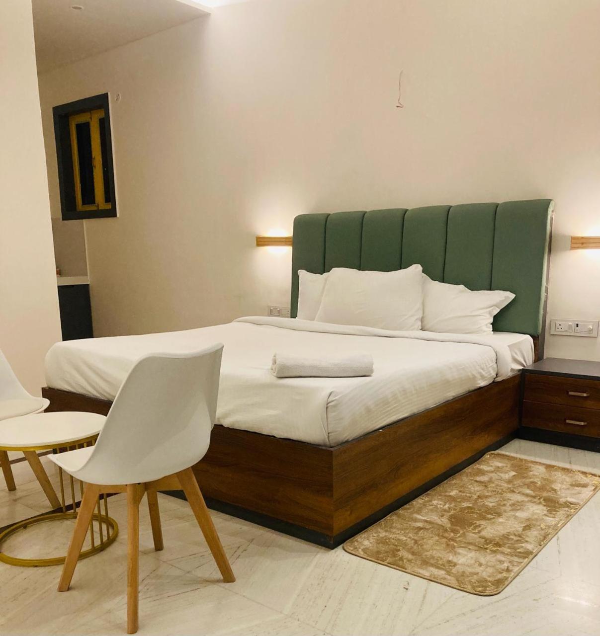 Tls- The Lavish * Varanasi
