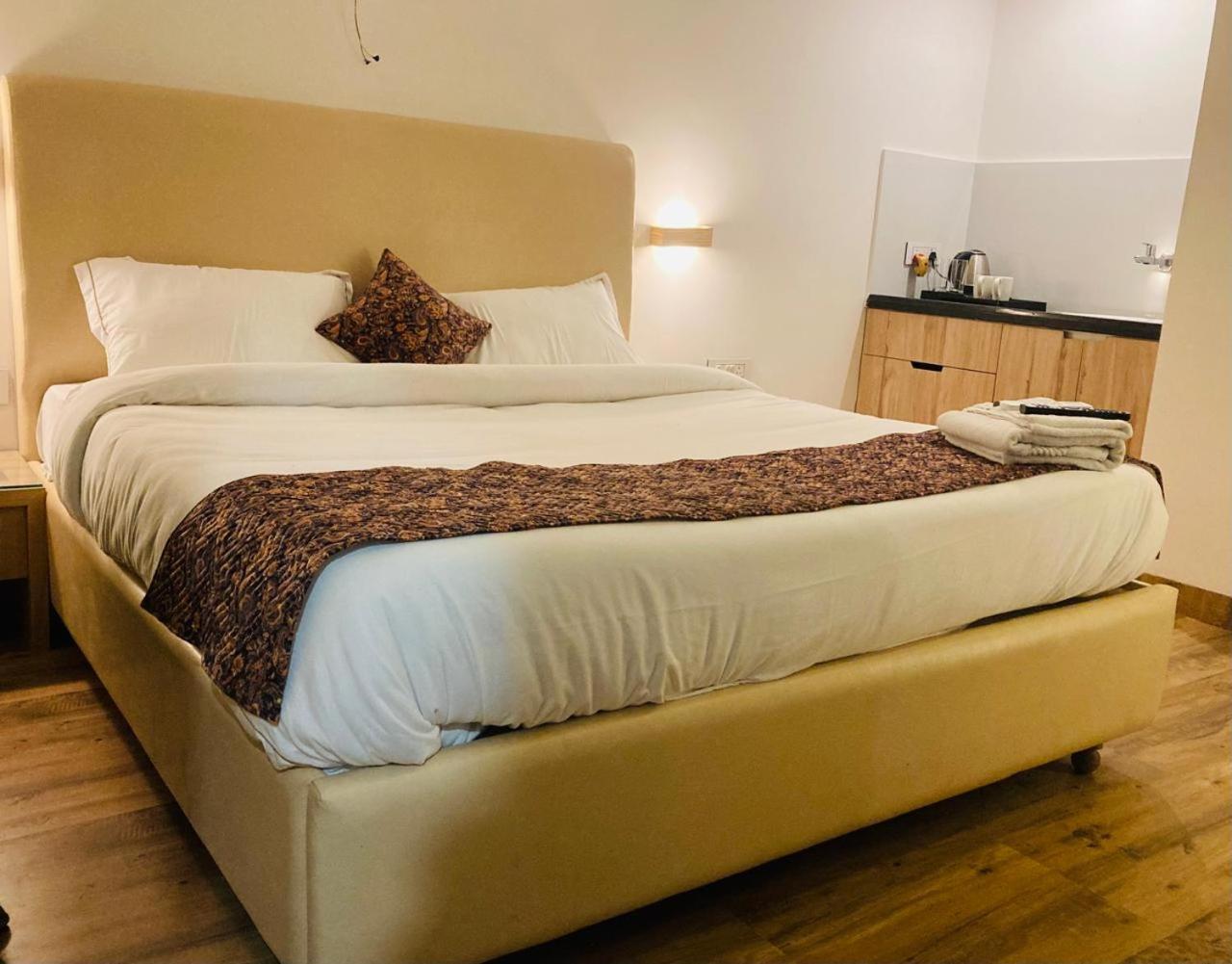 Tls- The Lavish Hotel