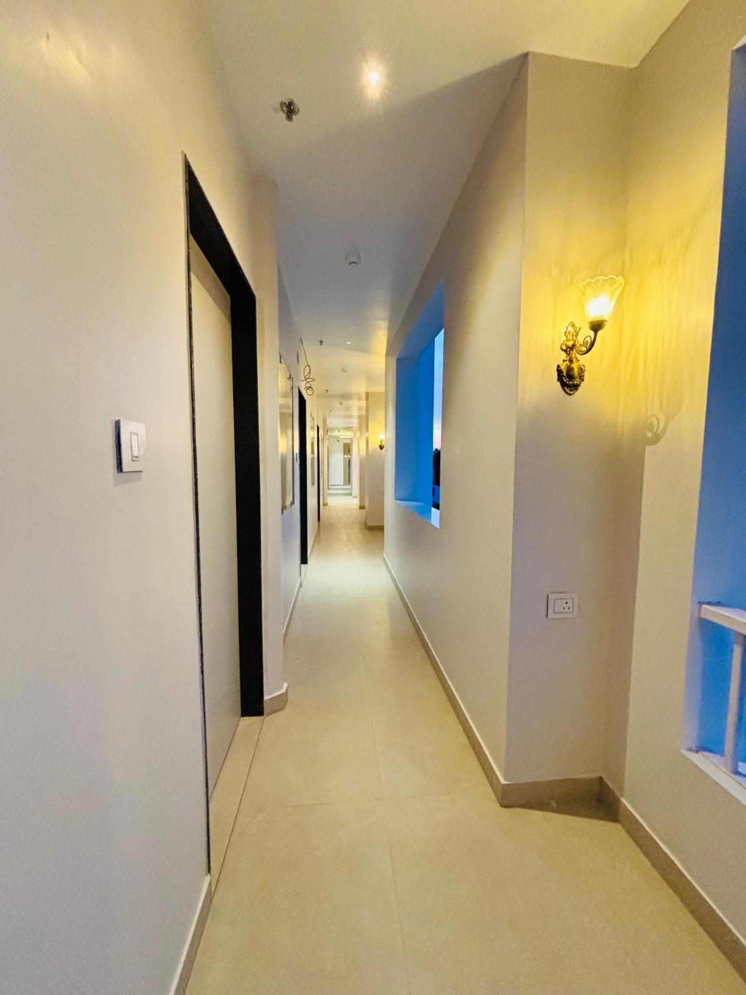 Tls- The Lavish Hotel *